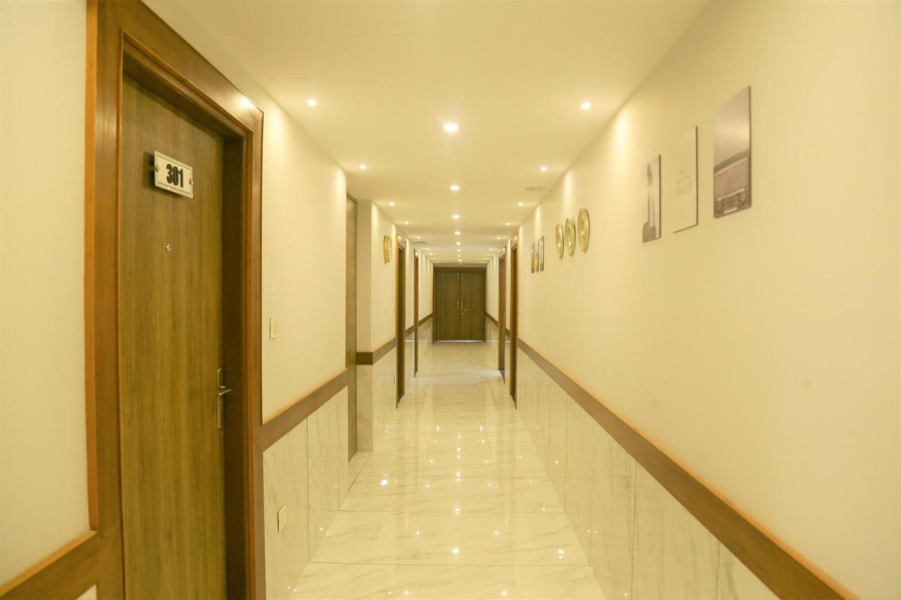 The Eleganza Hotel Jhajra Ngoại thất bức ảnh