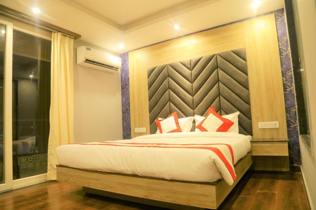 The Eleganza Hotel Jhajra Ngoại thất bức ảnh