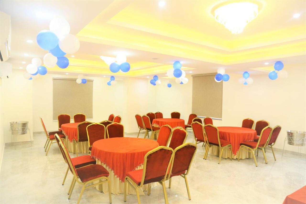 The Eleganza Hotel Jhajra Ngoại thất bức ảnh