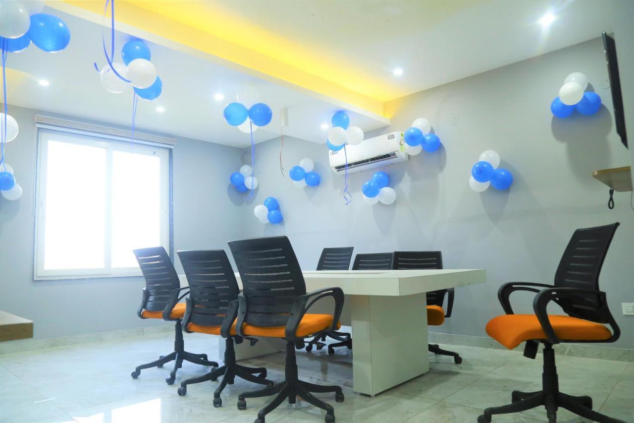 The Eleganza Hotel Jhajra Ngoại thất bức ảnh