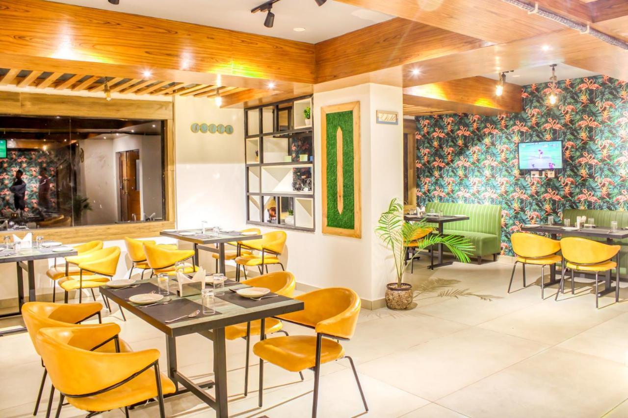 The Eleganza Hotel Jhajra Ngoại thất bức ảnh