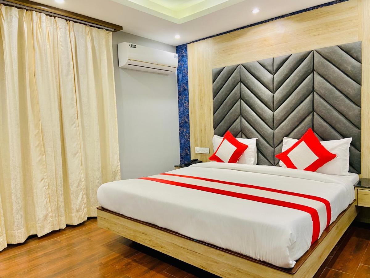 The Eleganza Hotel Jhajra Ngoại thất bức ảnh