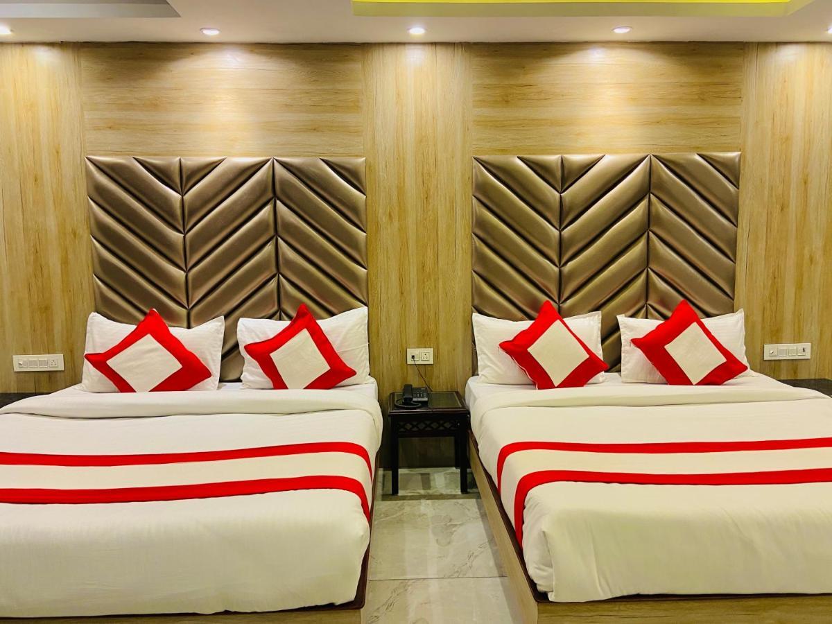 The Eleganza Hotel Jhajra Ngoại thất bức ảnh