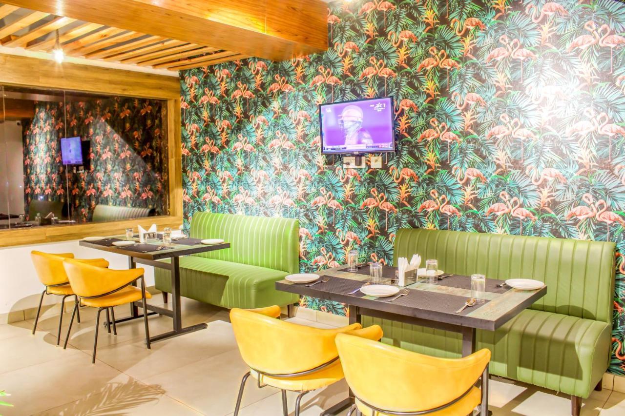 The Eleganza Hotel Jhajra Ngoại thất bức ảnh