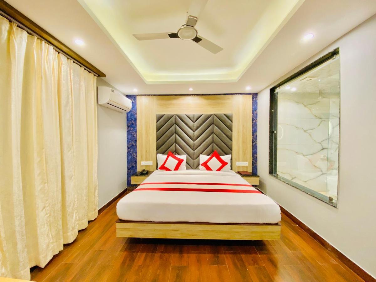 The Eleganza Hotel Jhajra Ngoại thất bức ảnh