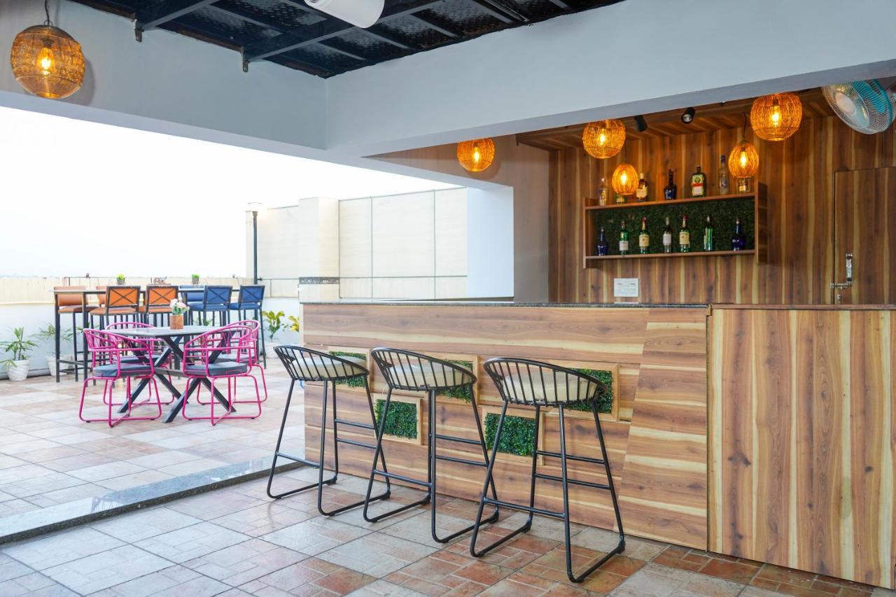 The Eleganza Hotel Jhajra Ngoại thất bức ảnh