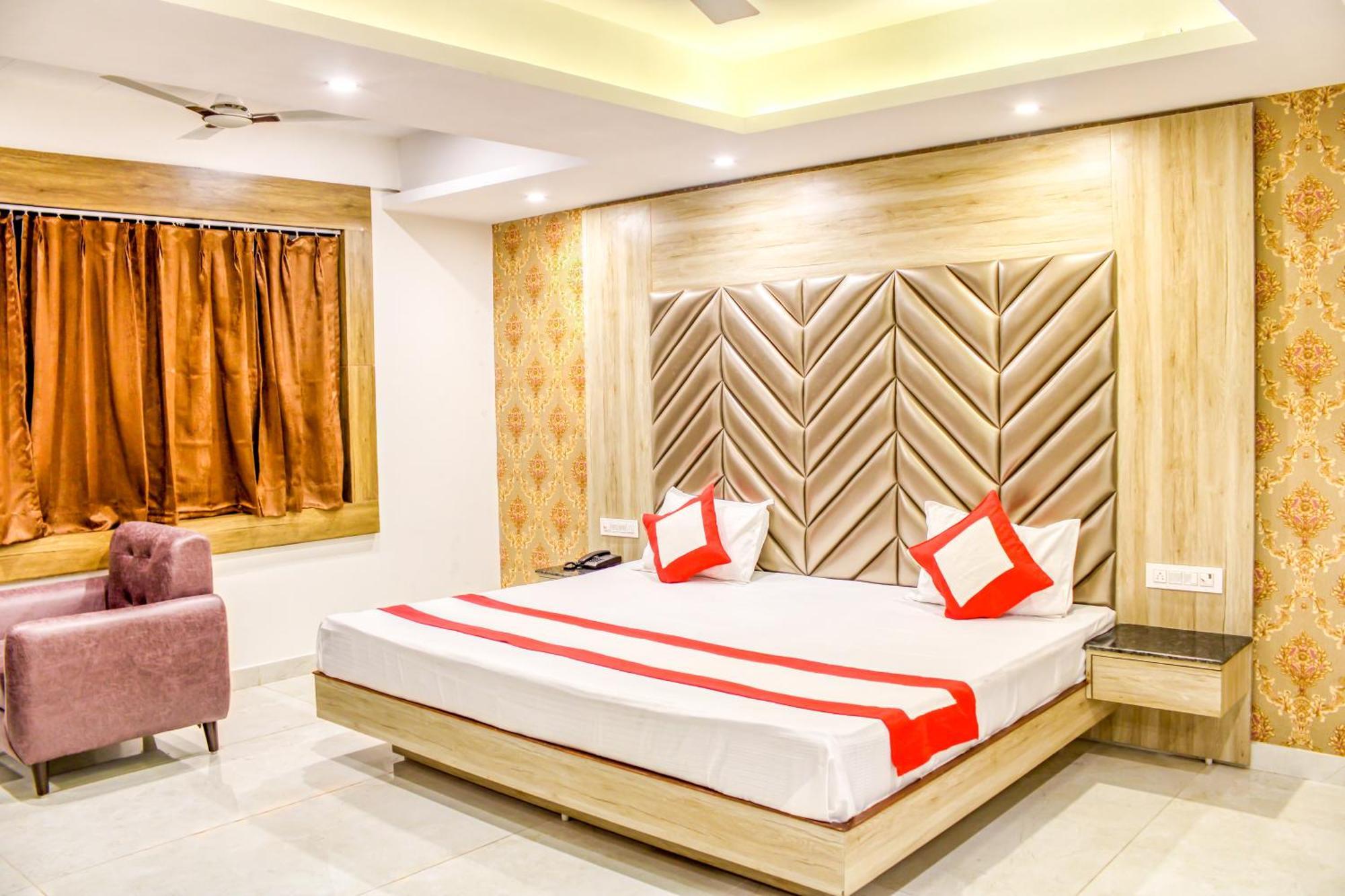 The Eleganza Hotel Jhajra Ngoại thất bức ảnh